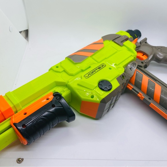 Nerf Vortex Lumitron Neon Green and Bright Orange - Picture 4 of 4